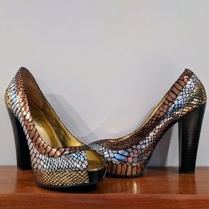 Peeptoe Pump